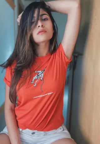 Saara +971543023008