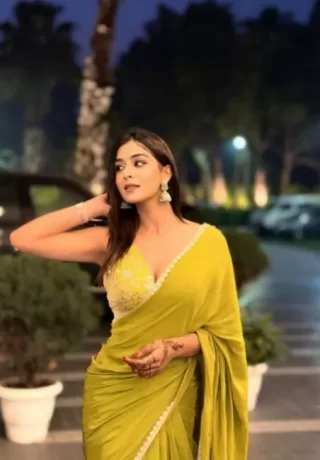 Nisha +971501943500