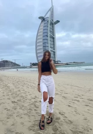 Ciara +971502174006