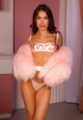 Vanessa. 1